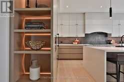 2 MARCHWOOD DRIVE | Toronto Ontario | Slide Image Nine