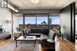 32 TROLLEY CRESCENT | Toronto Ontario | Slide Image Nine