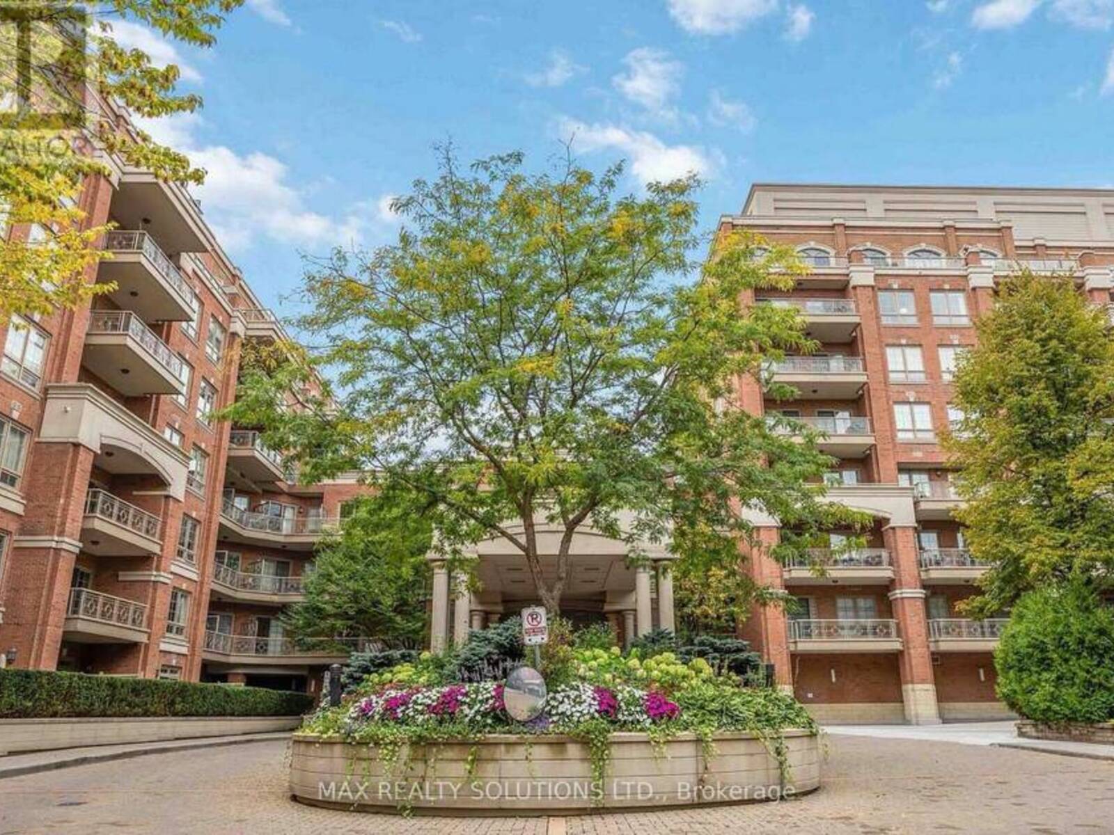319 - 20 BURKEBROOK PLACE, Toronto, Ontario M4G 0A1