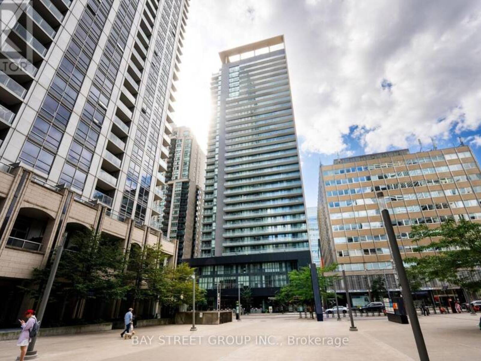 709 - 770 BAY STREET, Toronto, Ontario M5G 0A6