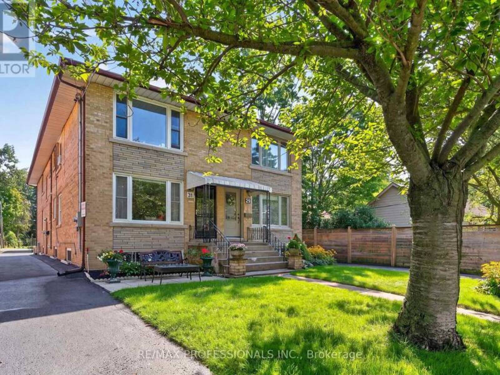 31 LONG BRANCH AVENUE, Toronto, Ontario M8W 3H8