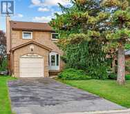 1507 WOODRUFF CRESCENT | Pickering Ontario | Slide Image Three