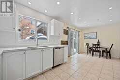 340 FLAGSTONE WAY | Newmarket Ontario | Slide Image Sixteen