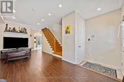 340 FLAGSTONE WAY | Newmarket Ontario | Slide Image Four