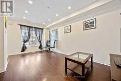340 FLAGSTONE WAY | Newmarket Ontario | Slide Image Eight