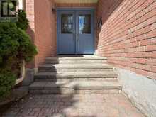 4 KIRKLAND COURT | Richmond Hill Ontario | Slide Image Two
