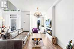 TH102 - 9618 YONGE STREET | Richmond Hill Ontario | Slide Image Ten