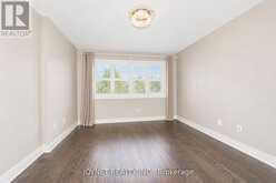 36 NEWBRIDGE AVENUE N | Richmond Hill Ontario | Slide Image Sixteen