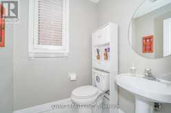 36 NEWBRIDGE AVENUE N | Richmond Hill Ontario | Slide Image Four