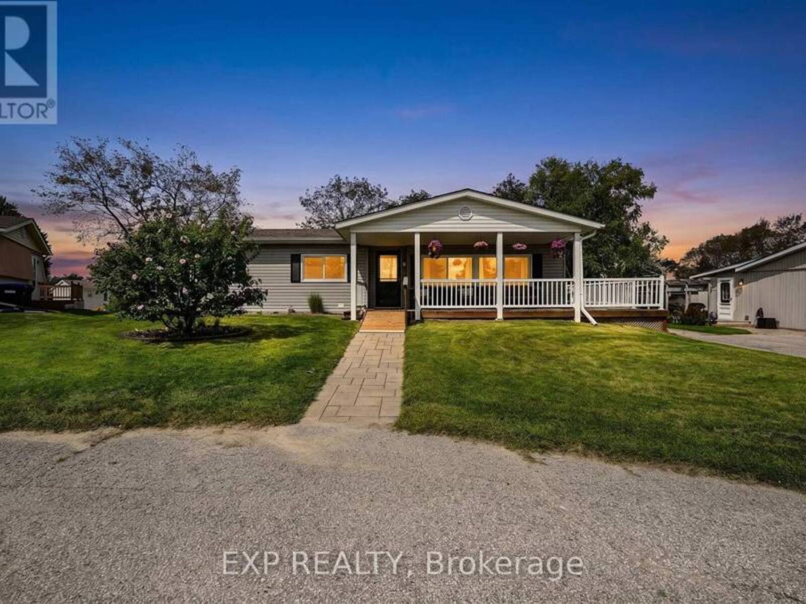 4 FAIRBIRCH COURT, Innisfil, Ontario L9S 1R2