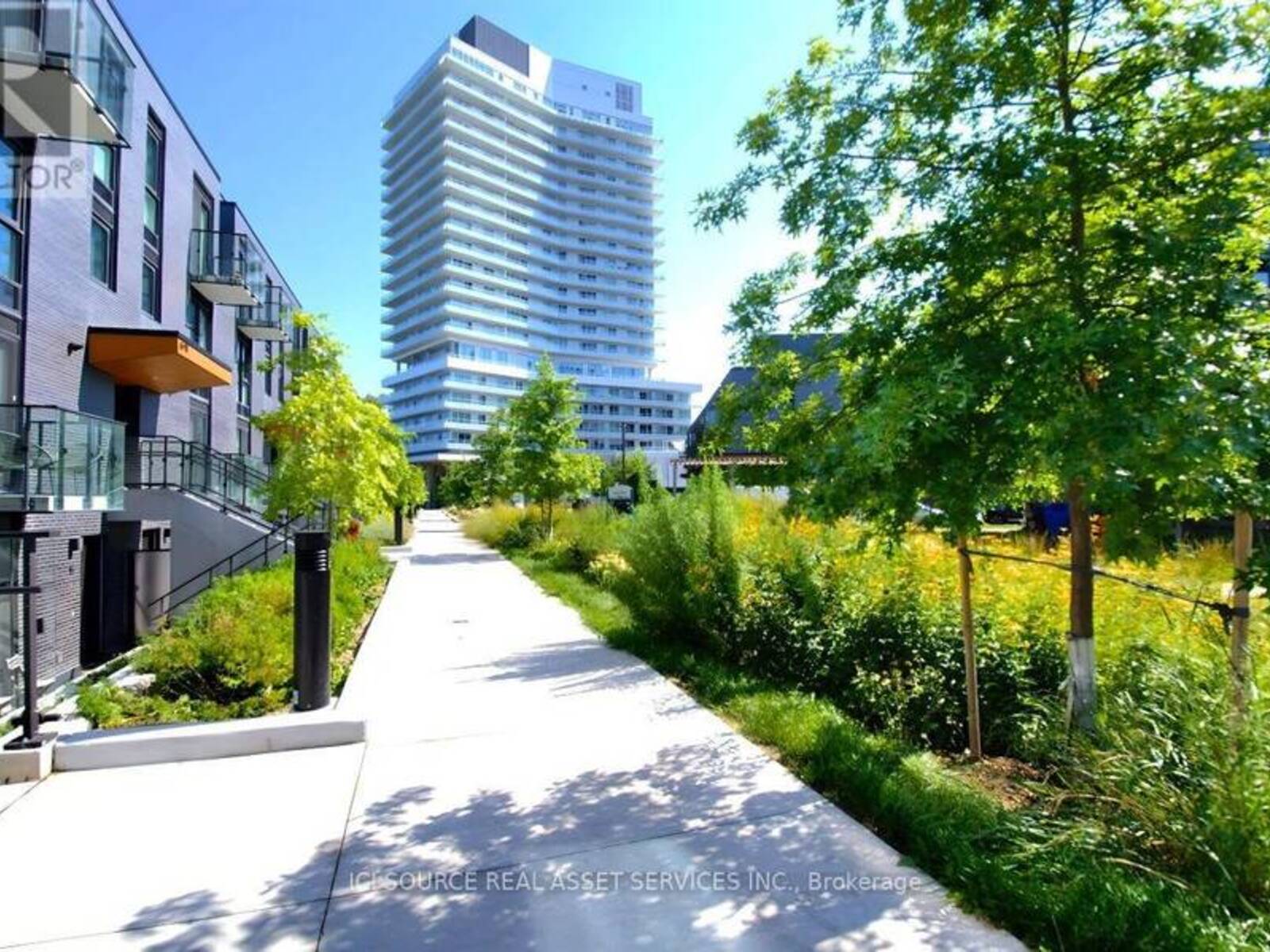1904 - 20 BRIN DRIVE, Toronto, Ontario M8X 0B2