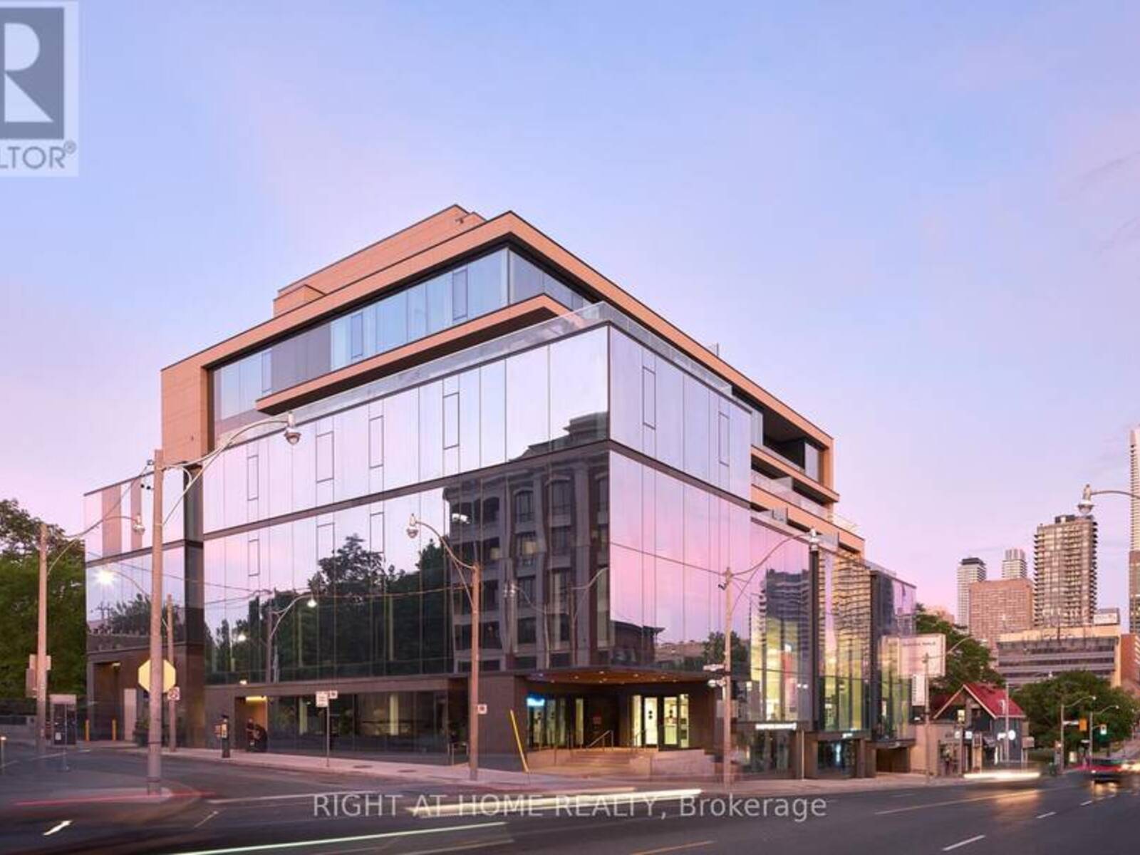 501 - 1 ROXBOROUGH STREET E, Toronto, Ontario M4W 1V5