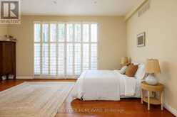 25 TALWOOD DRIVE | Toronto Ontario | Slide Image Eighteen