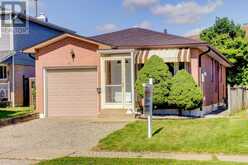 41 GREENLEAF CRESCENT | Brampton Ontario | Slide Image Two