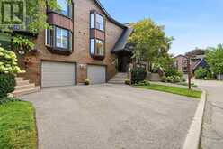 11 GYPSY ROSEWAY | Toronto Ontario | Slide Image Two