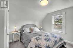 16 WEXFORD AVENUE N | Hamilton Ontario | Slide Image Fifteen
