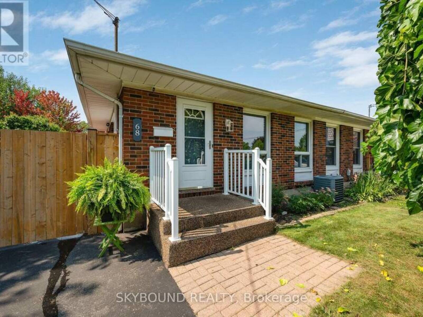 68 TED STREET, St. Catharines, Ontario L2N 1E5