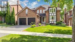 31 DELBEATRICE CRESCENT | Toronto Ontario | Slide Image Two