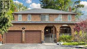 76 SPRUCE AVENUE | Richmond Hill Ontario | Slide Image Two