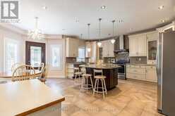 15 CLARENDON DRIVE | Richmond Hill Ontario | Slide Image Six
