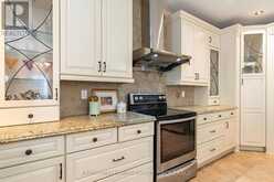 15 CLARENDON DRIVE | Richmond Hill Ontario | Slide Image Eight