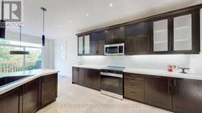 75 DR. GEORGE BURROWS PARKWAY | Georgina Ontario | Slide Image Ten