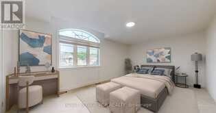 75 DR. GEORGE BURROWS PARKWAY | Georgina Ontario | Slide Image Thirty-nine