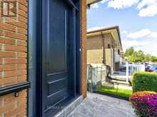 17 CABANA DRIVE | Toronto Ontario | Slide Image Four