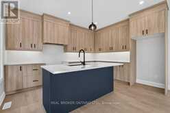 6632 ALEXA COMMON | Niagara Falls Ontario | Slide Image Ten