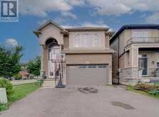 4 CHARTWELL CIRCLE S | Hamilton Ontario | Slide Image One