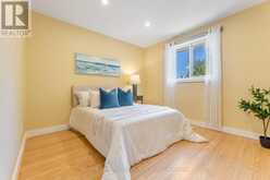 25 ROWALLAN DRIVE | Toronto Ontario | Slide Image Eighteen