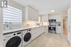 25 ROWALLAN DRIVE | Toronto Ontario | Slide Image Six