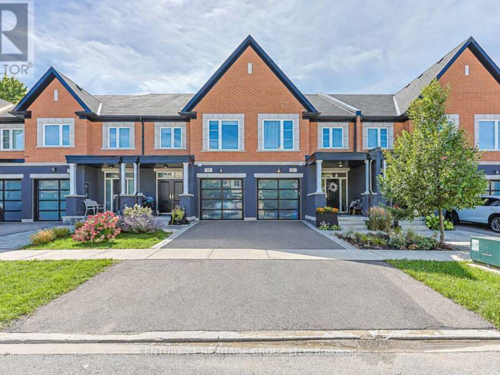 27 LOWTHER AVENUE, Richmond Hill, Ontario L4E 2Z6