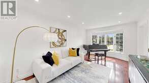 26 KEW GARDENS | Richmond Hill Ontario | Slide Image Three