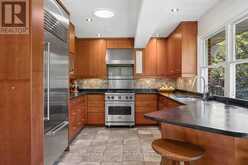 238 MILL STREET | Richmond Hill Ontario | Slide Image Nine