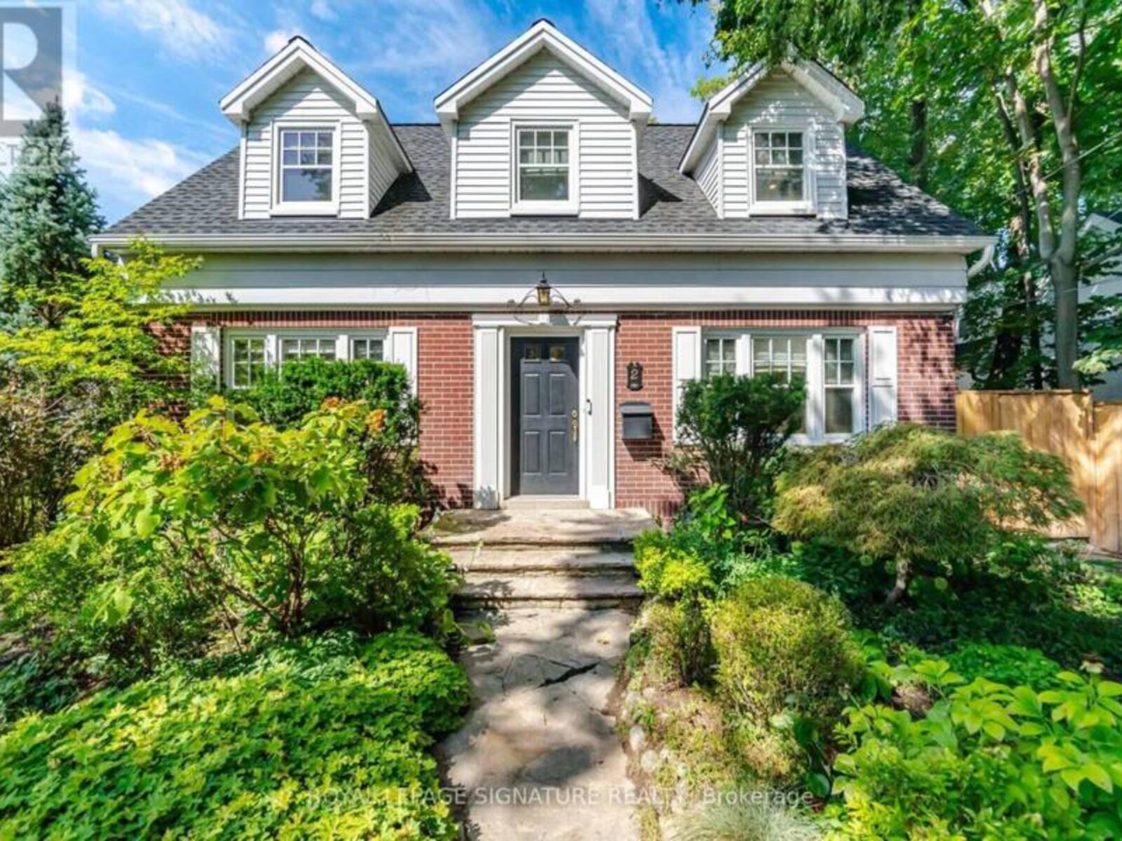 2 WEMBLEY AVENUE, Toronto, Ontario M9A 2H9