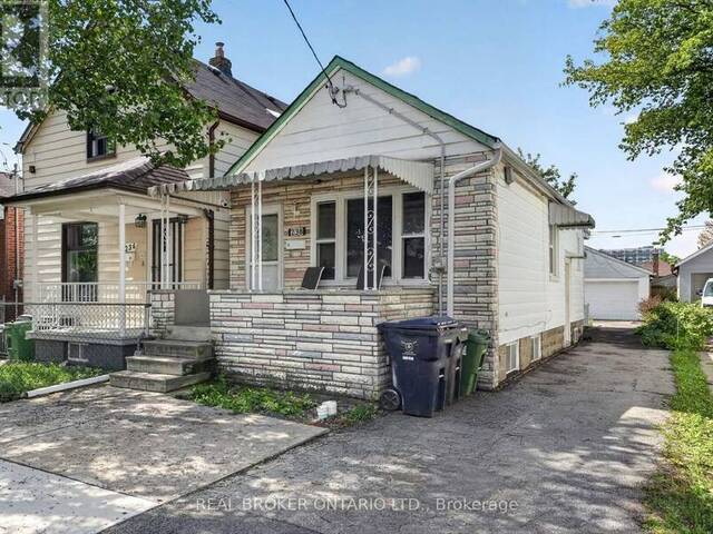 238 CHAMBERS AVENUE Toronto Ontario, M6M 3L5 - 4 Bedrooms Home For Sale