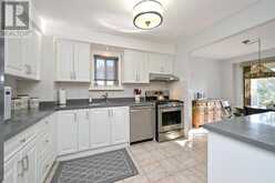 27 - 121 FALCONER DRIVE | Mississauga Ontario | Slide Image Ten