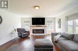 4 CHESLOCK CRESCENT | Warminster Ontario | Slide Image Fifteen