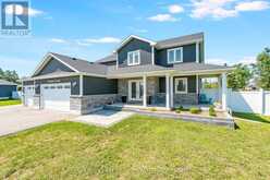 4 CHESLOCK CRESCENT | Warminster Ontario | Slide Image Four