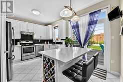 14 STRATHMORE PLACE | Barrie Ontario | Slide Image Six
