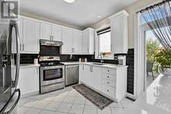 14 STRATHMORE PLACE | Barrie Ontario | Slide Image Seven