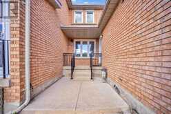 45 CUTTERS CRESCENT | Brampton Ontario | Slide Image Five