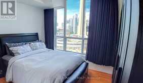 1726 - 230 QUEENS QUAY W | Toronto Ontario | Slide Image Ten