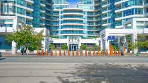 1726 - 230 QUEENS QUAY W | Toronto Ontario | Slide Image Three