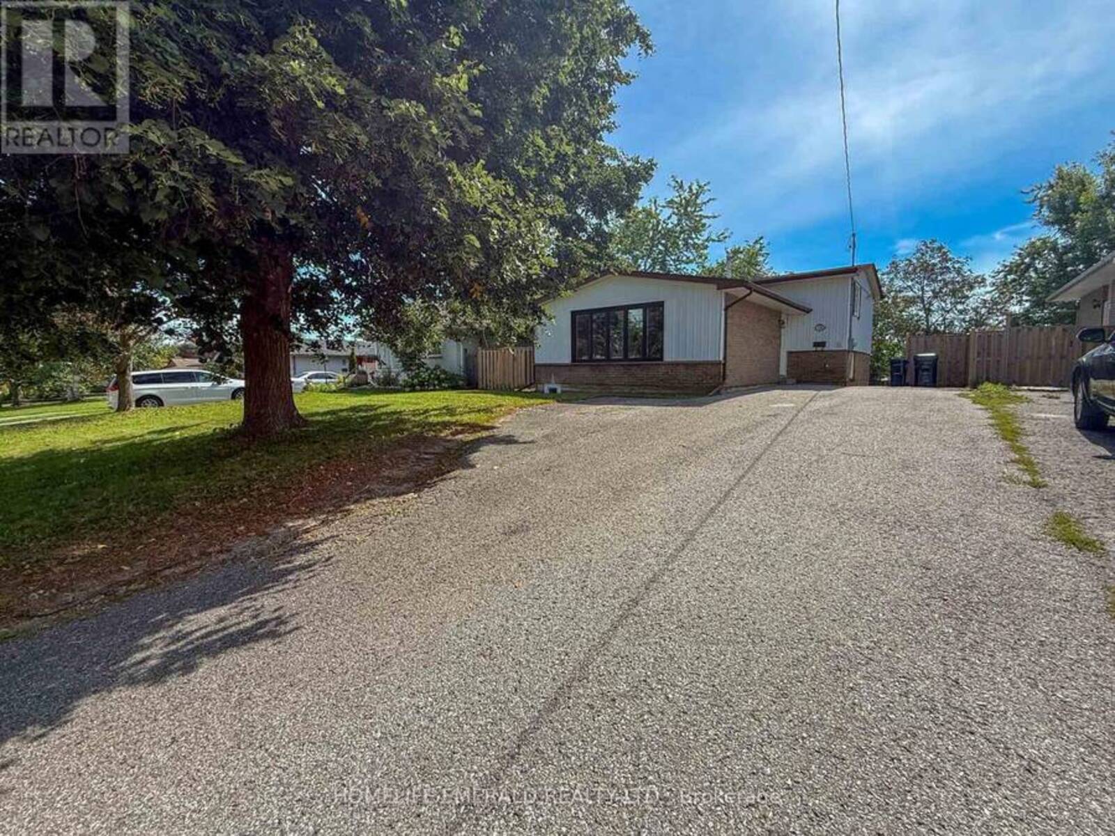 131 CUNDLES ROAD E, Barrie, Ontario L4M 3A1