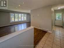 131 CUNDLES ROAD E | Barrie Ontario | Slide Image Four