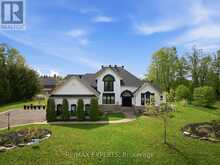 11 BASSWOOD CIRCLE | Oro-Medonte Ontario | Slide Image One