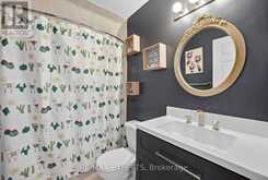 11 BASSWOOD CIRCLE | Oro-Medonte Ontario | Slide Image Thirty-two
