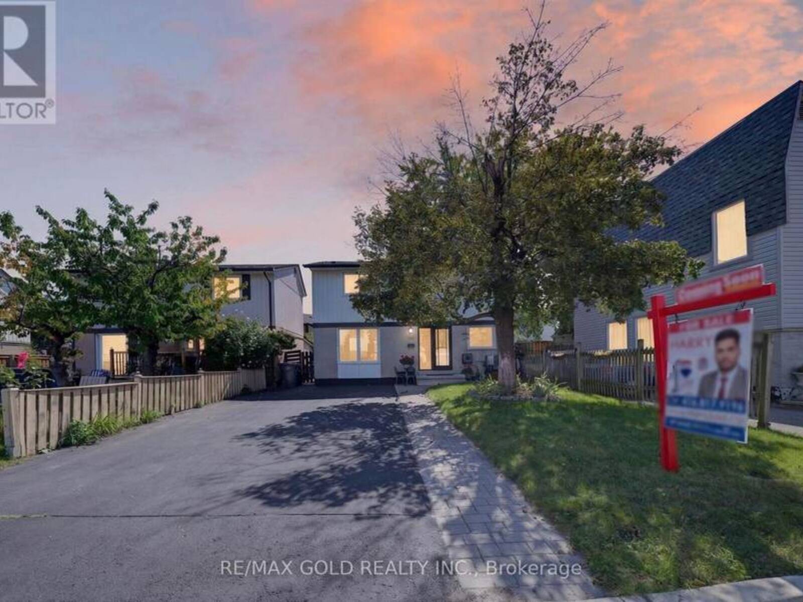 10 JEFFREY STREET, Brampton, Ontario L6S 2M9